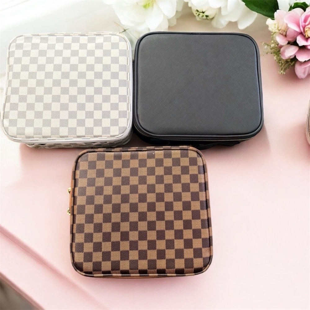 Travel Friendly Jewelry / Makeup Organizer Case ✨